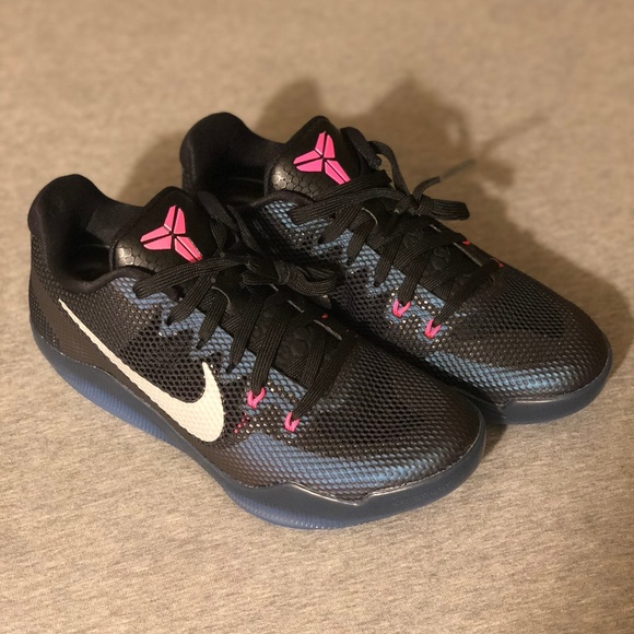 kobe xi invisibility cloak